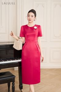 ĐẦM LIỀN DÁNG ĐỨNG HAI LY CHÉO TAFFETA ĐỎ