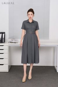 ĐẦM LIỀN KAKI 1 LỚP DÁNG A CỔ ĐỨC NẸP DẤU KHUY GHI