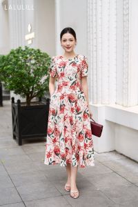 ĐẦM LIỀN DÁNG A XOÈ 116CM TUÝT XI HOA THẢO ĐƯỜNG