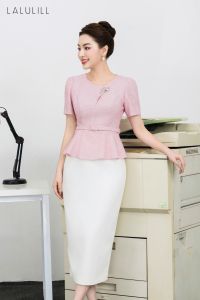 ÁO SƠ MI DÁNG PEPLUM CỔ ĐÍNH HOA ĐÁ LỤA ĐŨI HỒNG